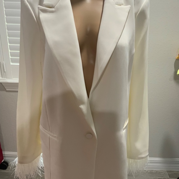Feather Cuff Accents Gibson Latimer NWT Cream/white Evening Women’s Jack… - Picture 9 of 13